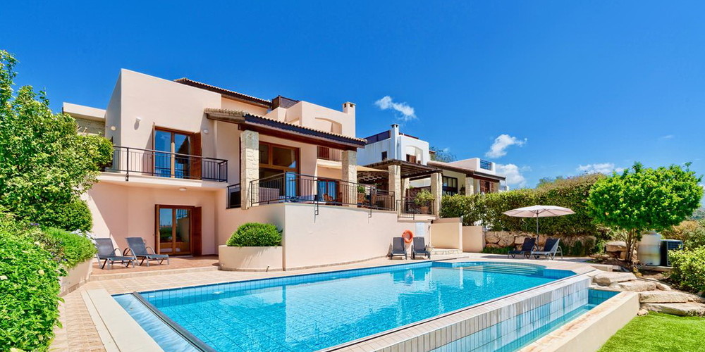 Barton Villa with swimming pool