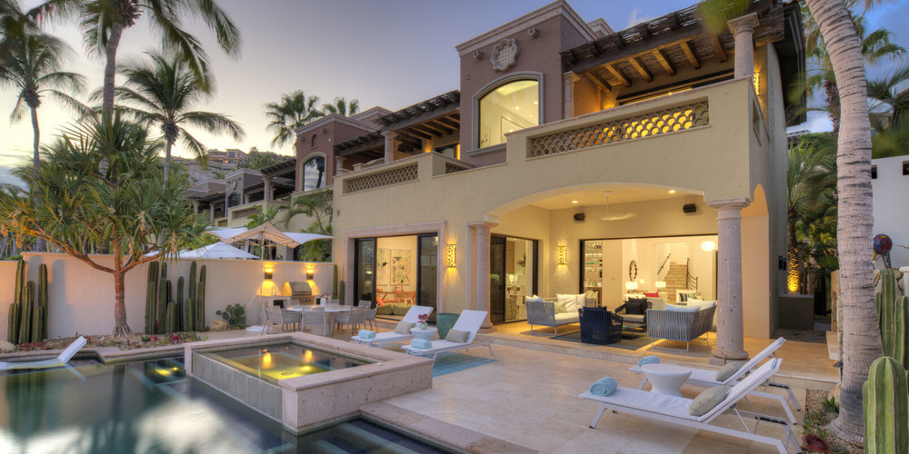 Villa Del Mar with swimming pool