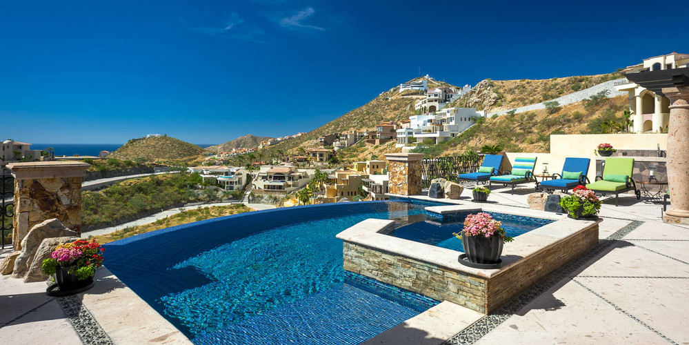 Villa Vienne with swimming pool