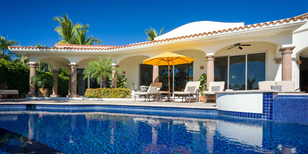 Villa Sea Breeze with swimming pool