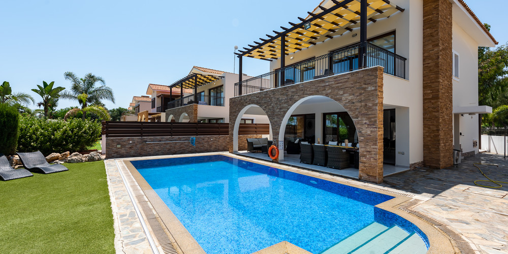Villa Ocean with swimming pool