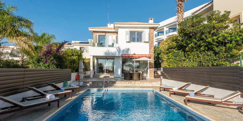 Villa Laguna with swimming pool