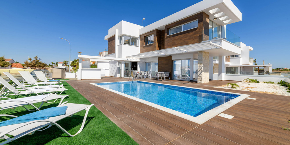 Infinity View Villa with swimming pool