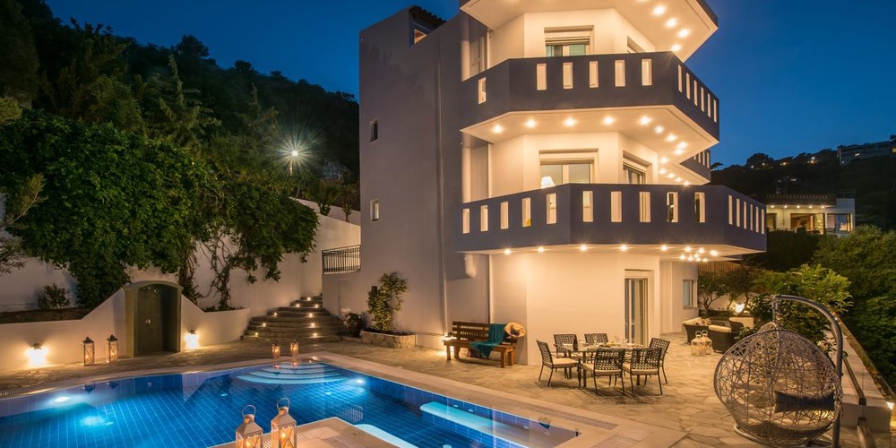 Villa Teffani with swimming pool