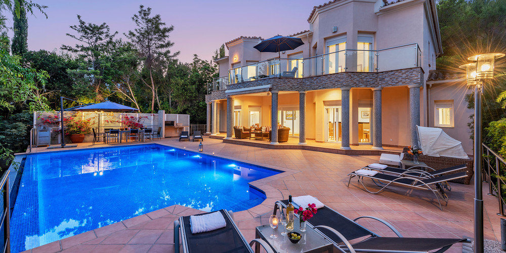 Villa Merlin with swimming pool