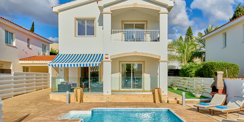 Star Villa with swimming pool