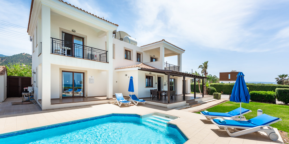 Ocean Pearl Villa with swimming pool