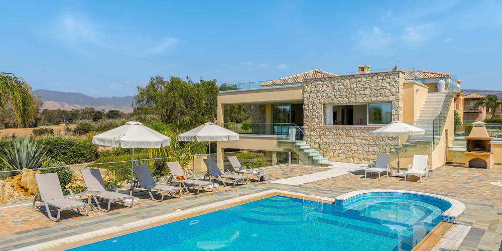 Villa Harmonia with swimming pool