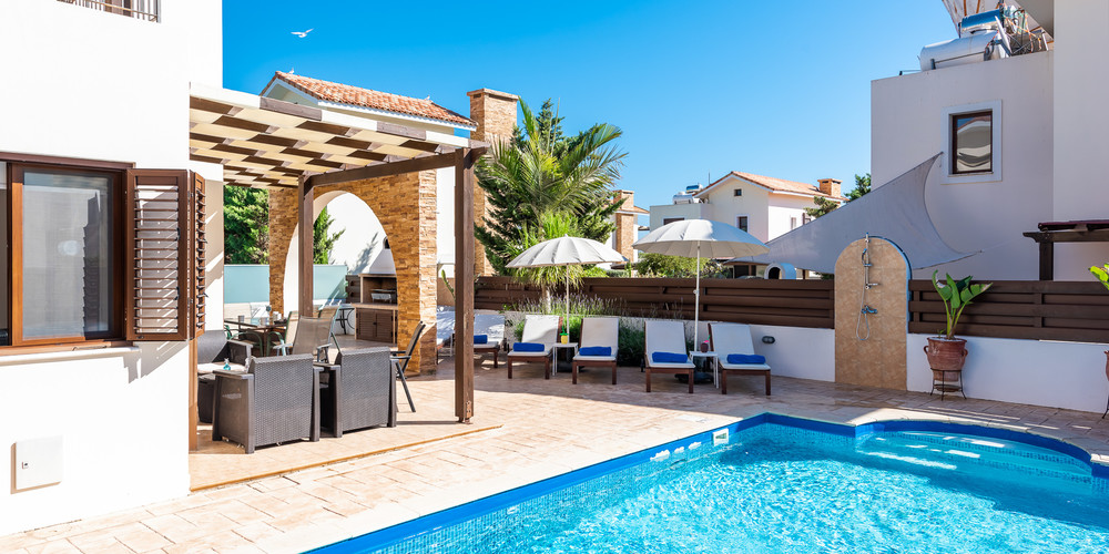Villa Iris with swimming pool