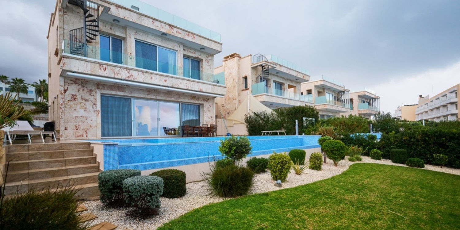 Villa Olymp 4 with swimming pool