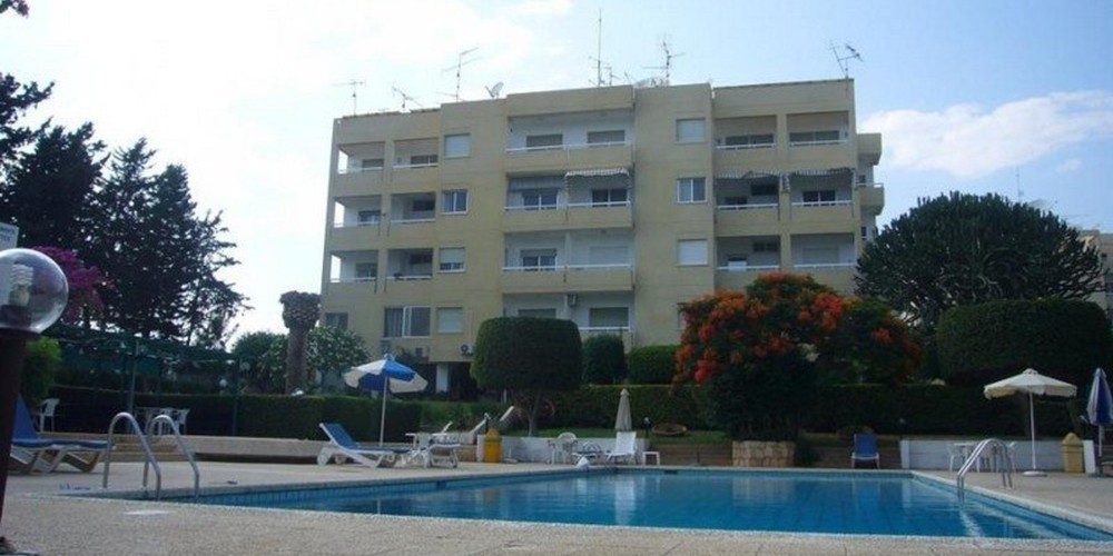 Apartment (Flat) in Germasoyia Tourist Area, Limassol with swimming pool
