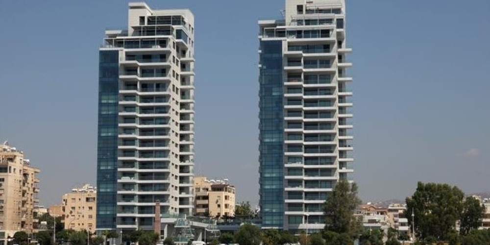 Apartment (Flat) in Neapoli, Limassol with swimming pool