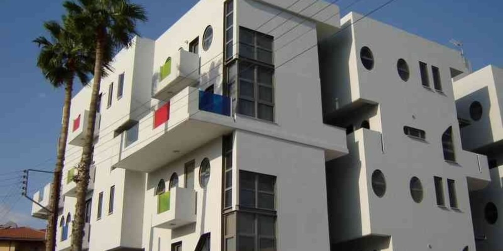 Apartment (Flat) in Chrysopolitissa, Larnaca with swimming pool