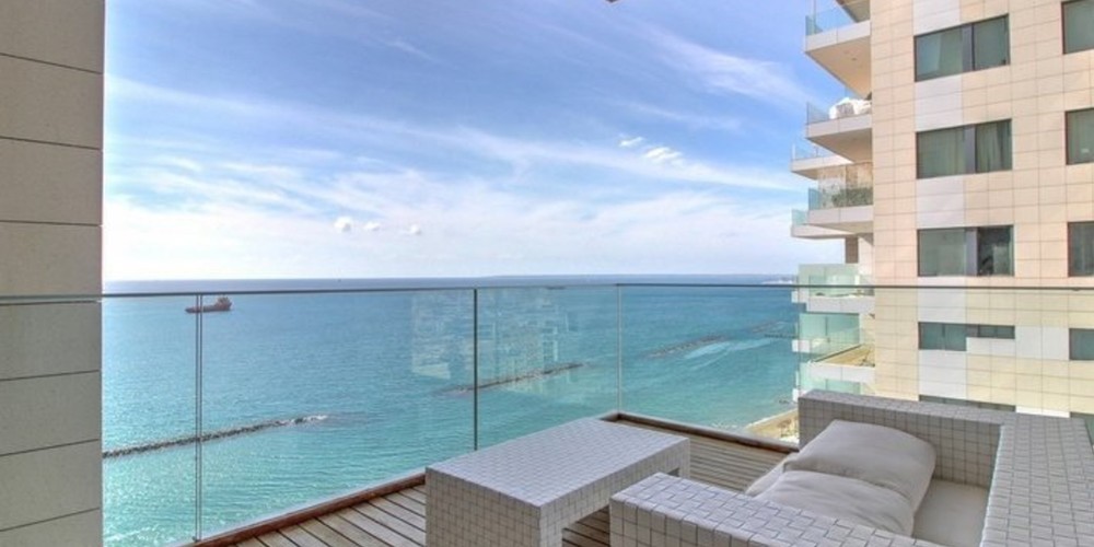 Apartment (Flat) in Neapoli, Limassol with swimming pool