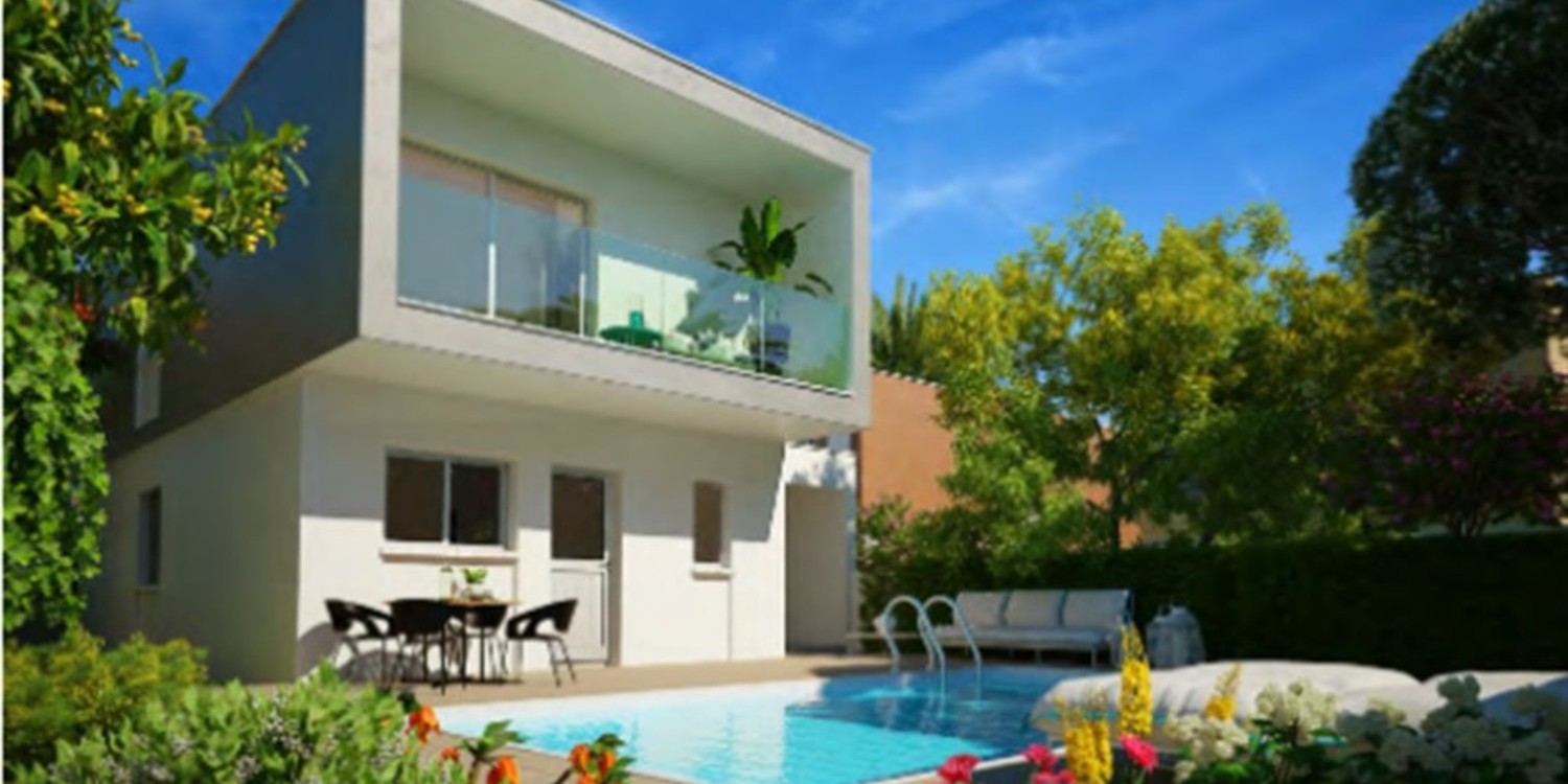 Luxury City Three Bedroom Villa with swimming pool