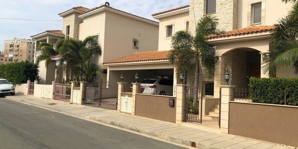 House in Crowne Plaza Area, Limassol