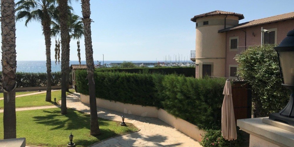 Apartment (Flat) in areas. saint raphael, Limassol with swimming pool