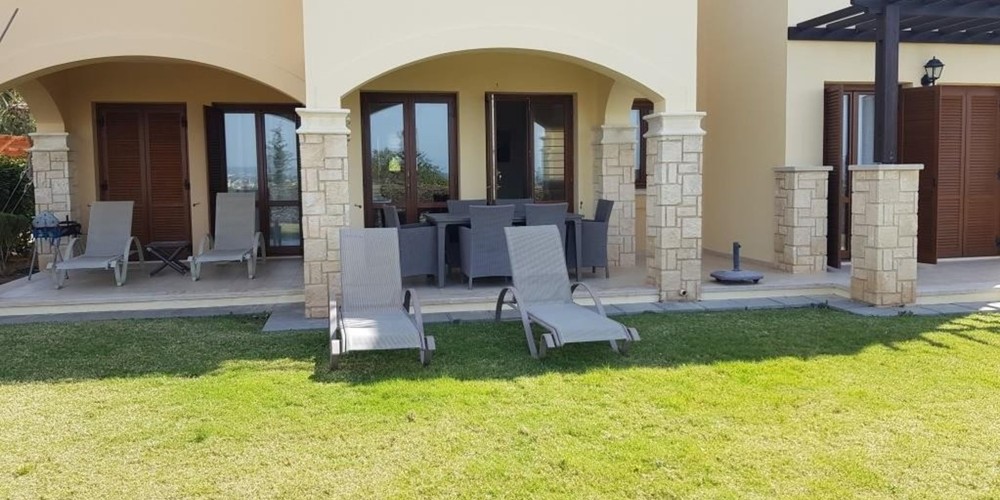 Apartment (Flat) in Aphrodite Hills, Paphos with swimming pool