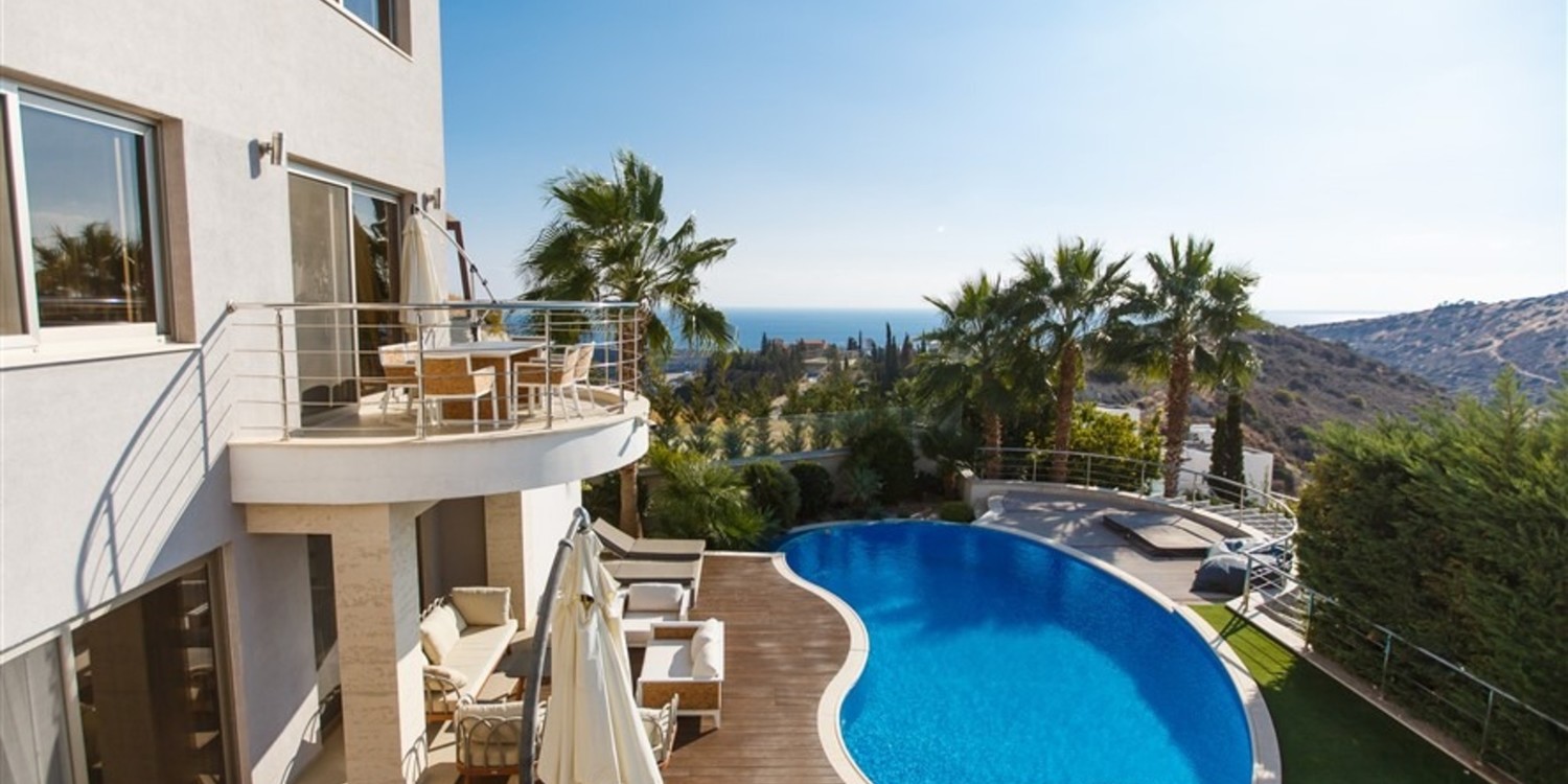 Exclusive Villa In Agios Tychonas with swimming pool