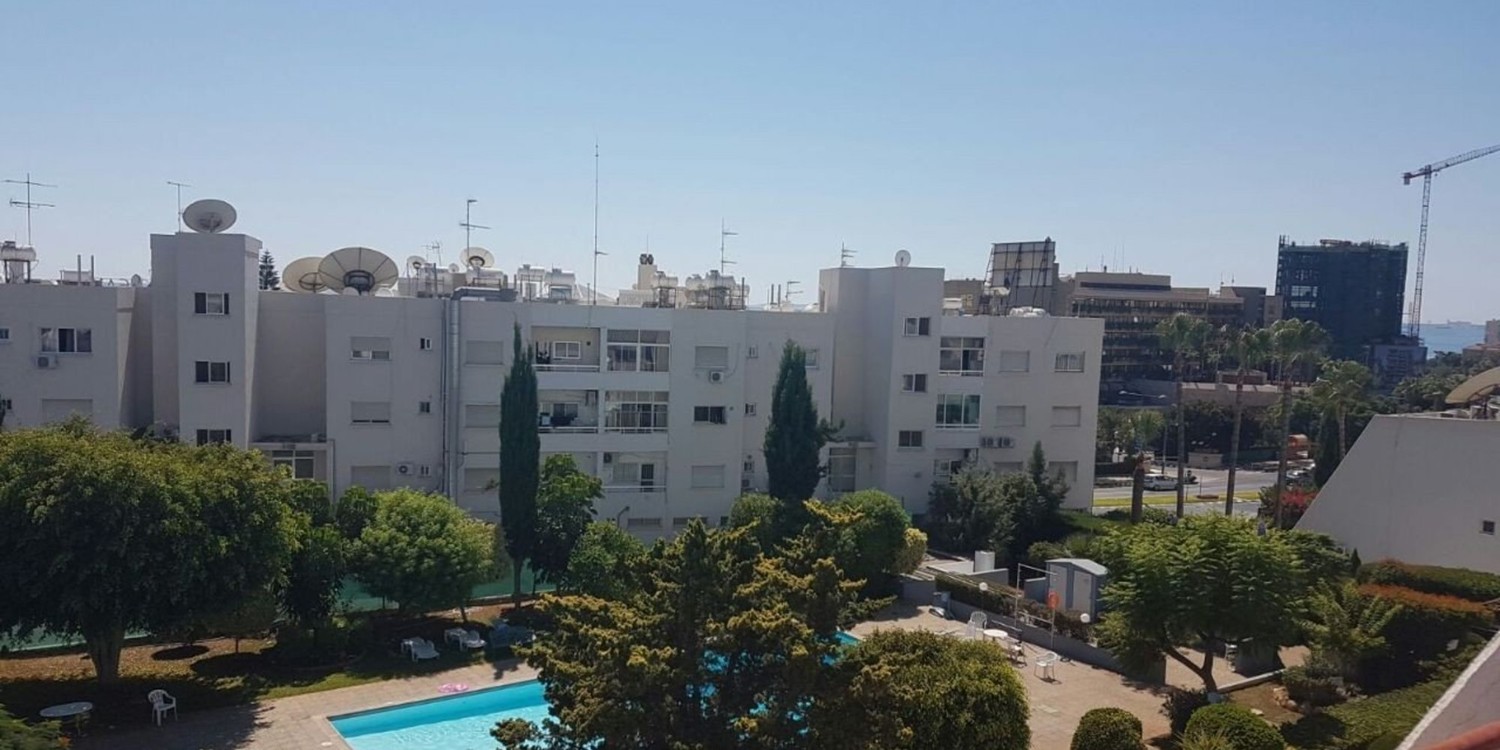 Apartment (Flat) in Amathounta, Limassol with swimming pool