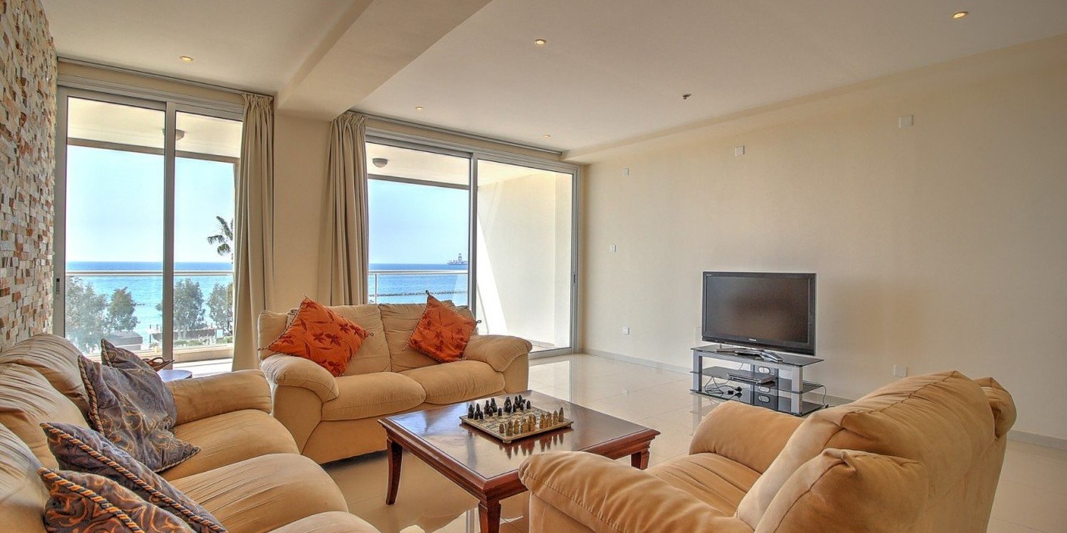 Apartment (Flat) in Germasoyia Tourist Area, Limassol with swimming pool