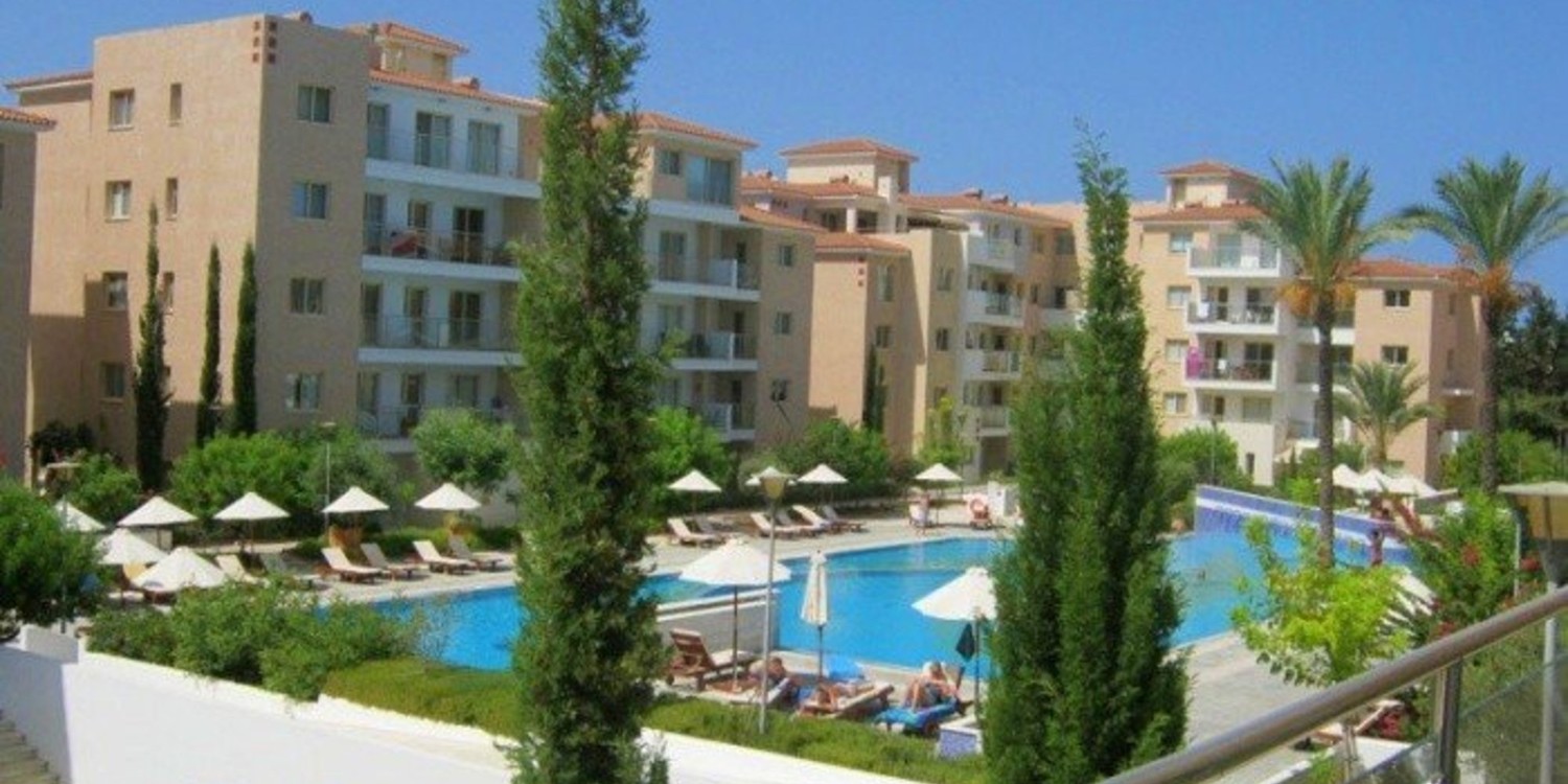 Apartment (Flat) in Universal, Paphos with swimming pool