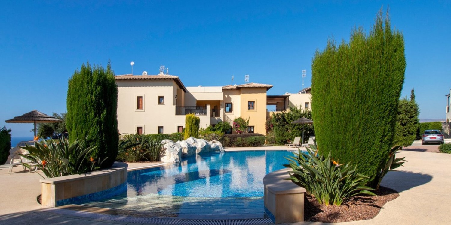 Apartment (Flat) in Aphrodite Hills, Paphos with swimming pool