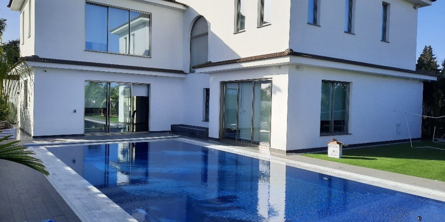 House in Dhekelia Road, Larnaca