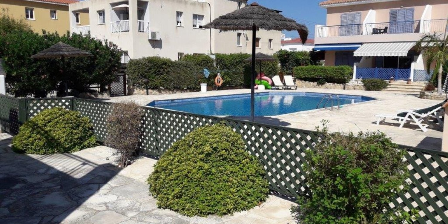 Apartment (Flat) in Universal, Paphos with swimming pool
