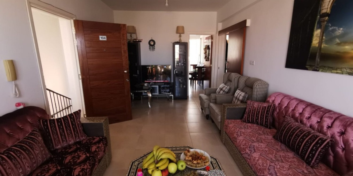 Apartment (Flat) in Konia, Paphos with swimming pool