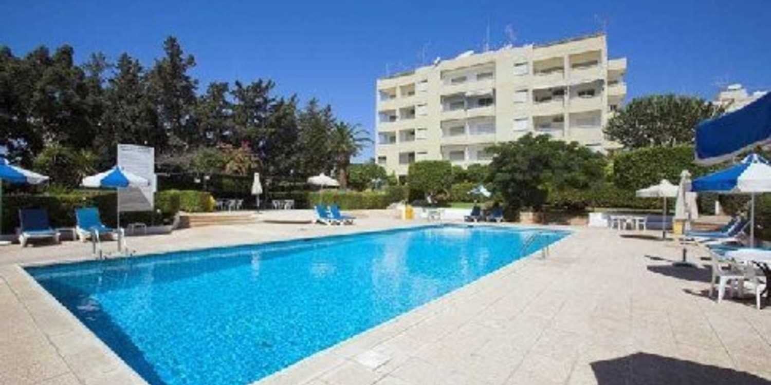 Apartment (Flat) in Agios Tychonas, Limassol with swimming pool