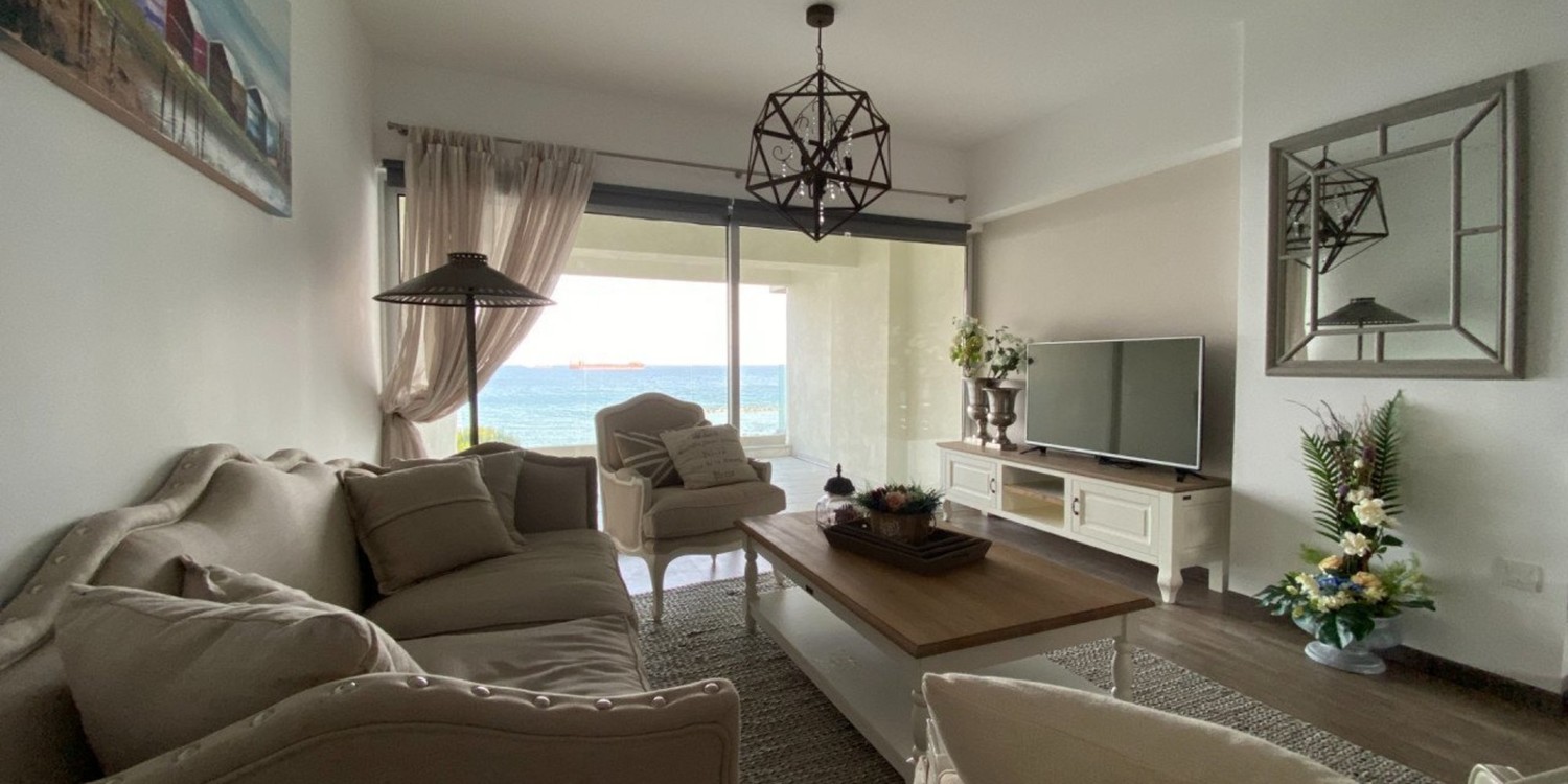 Apartment (Flat) in Molos Area, Limassol with swimming pool