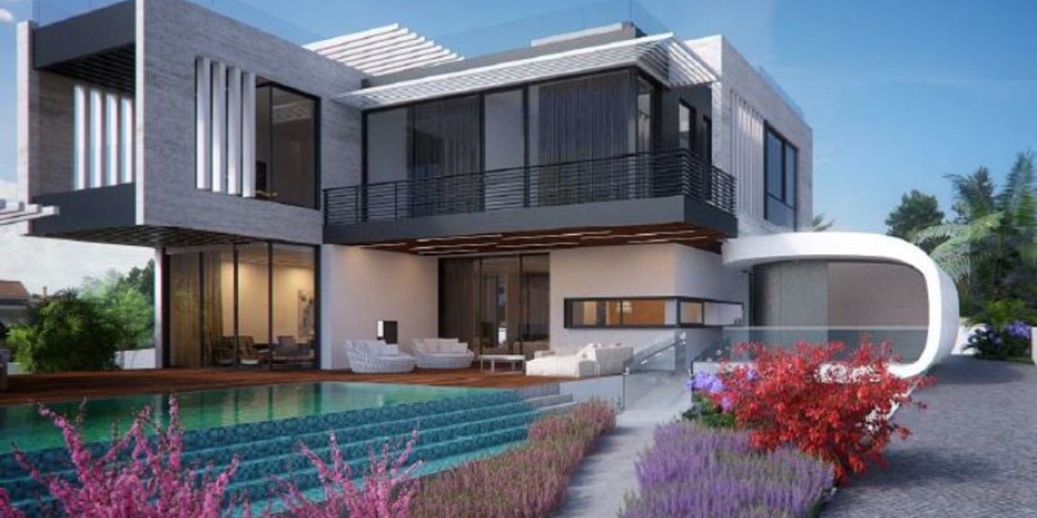 Contemporary Five Bedroom Villa with swimming pool