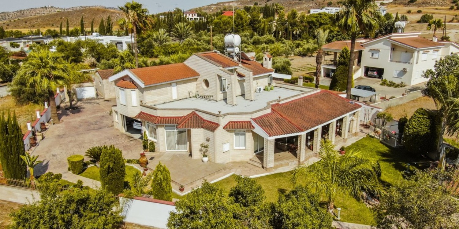 House in Agia Varvara, Nicosia