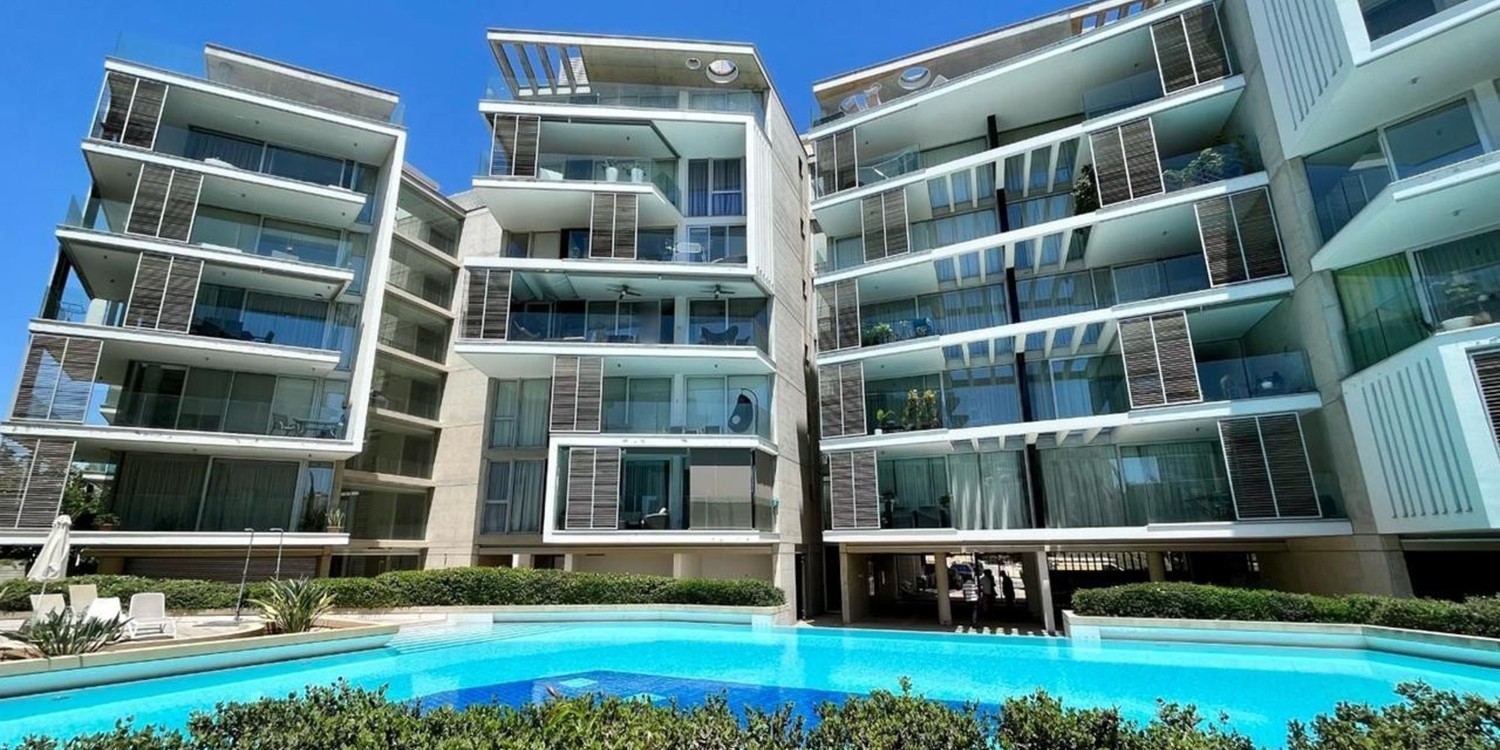 Apartment (Flat) in Neapoli, Limassol with swimming pool