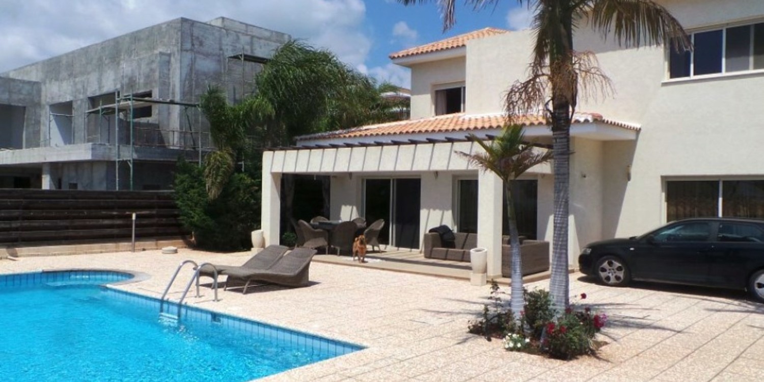 Beautiful 3-Bedroom Villa with swimming pool