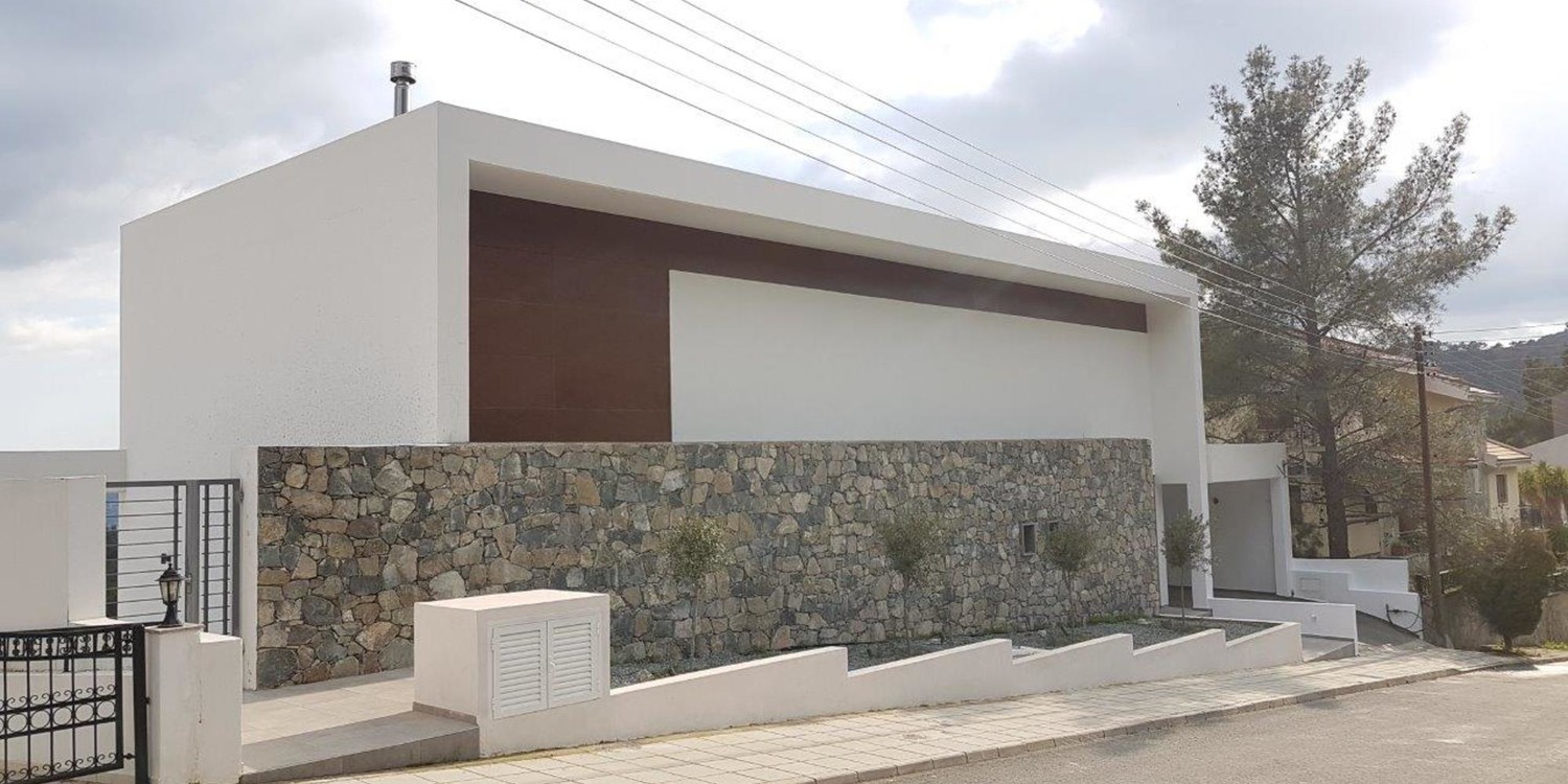 Stunning House In Moniatis